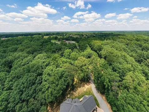 1022 Alameda Drive Portland TN 37148