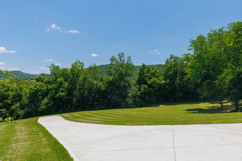 2022 Southport Road Culleoka TN 38451