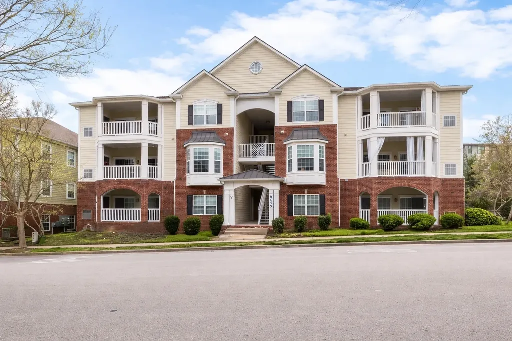 8045 Bienville Drive Nashville TN 37211