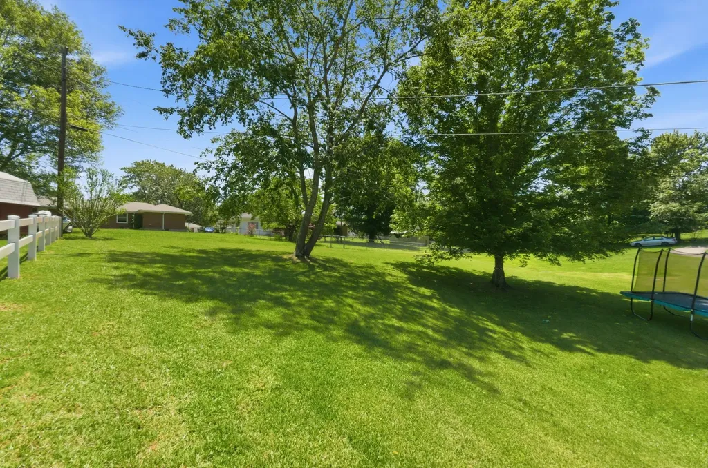 307 S Hummingbird Lane Dickson TN 37055