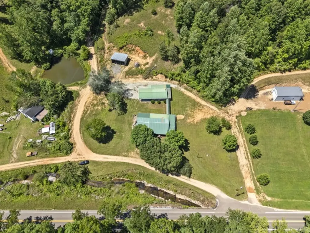 1110 King Road Centerville TN 37033