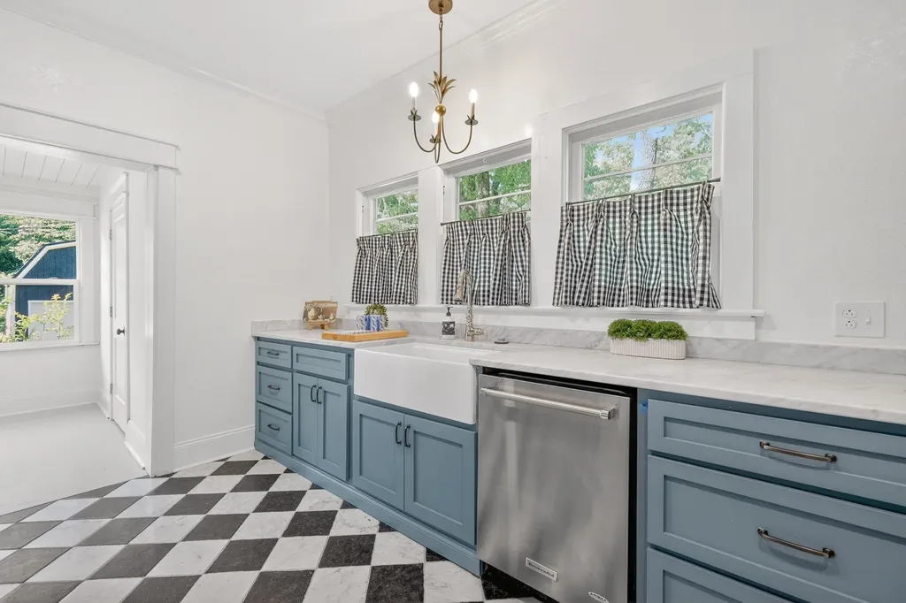 1455 Mapleash Avenue Columbia TN 38401