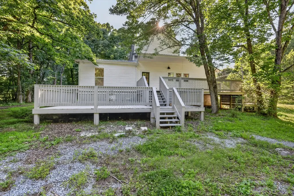 1455 Mapleash Avenue Columbia TN 38401