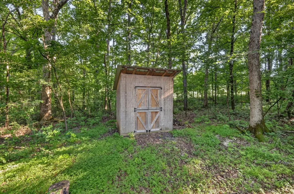 1455 Mapleash Avenue Columbia TN 38401
