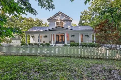 1455 Mapleash Avenue Columbia TN 38401