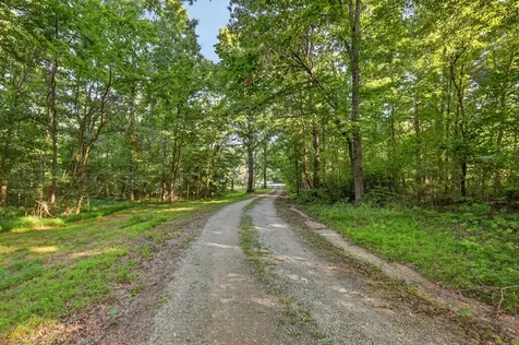 1455 Mapleash Avenue Columbia TN 38401