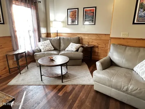 1615 Misty Hollow Way Gatlinburg TN 37738