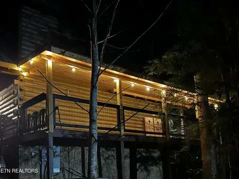 1615 Misty Hollow Way Gatlinburg TN 37738