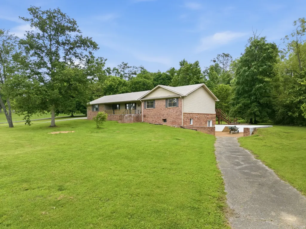 245 Rains Creek Lane Parsons TN 38363
