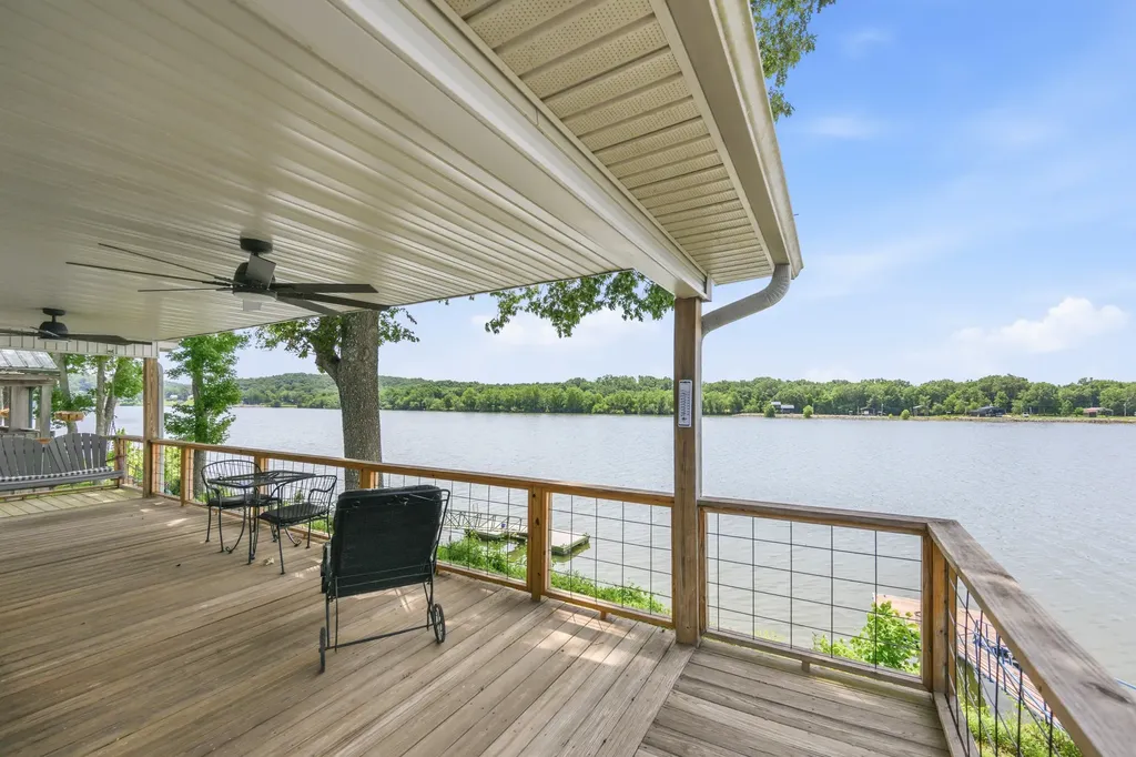 1728 Yarbro Landing Lane Decaturville TN 38329