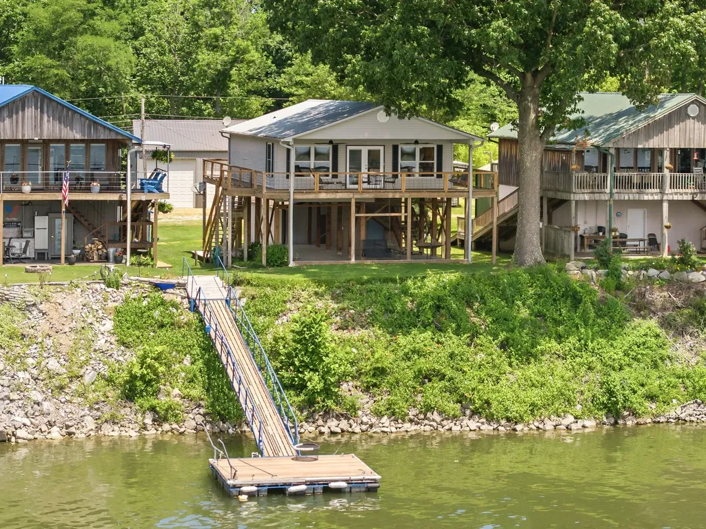 1728 Yarbro Landing Lane Decaturville TN 38329