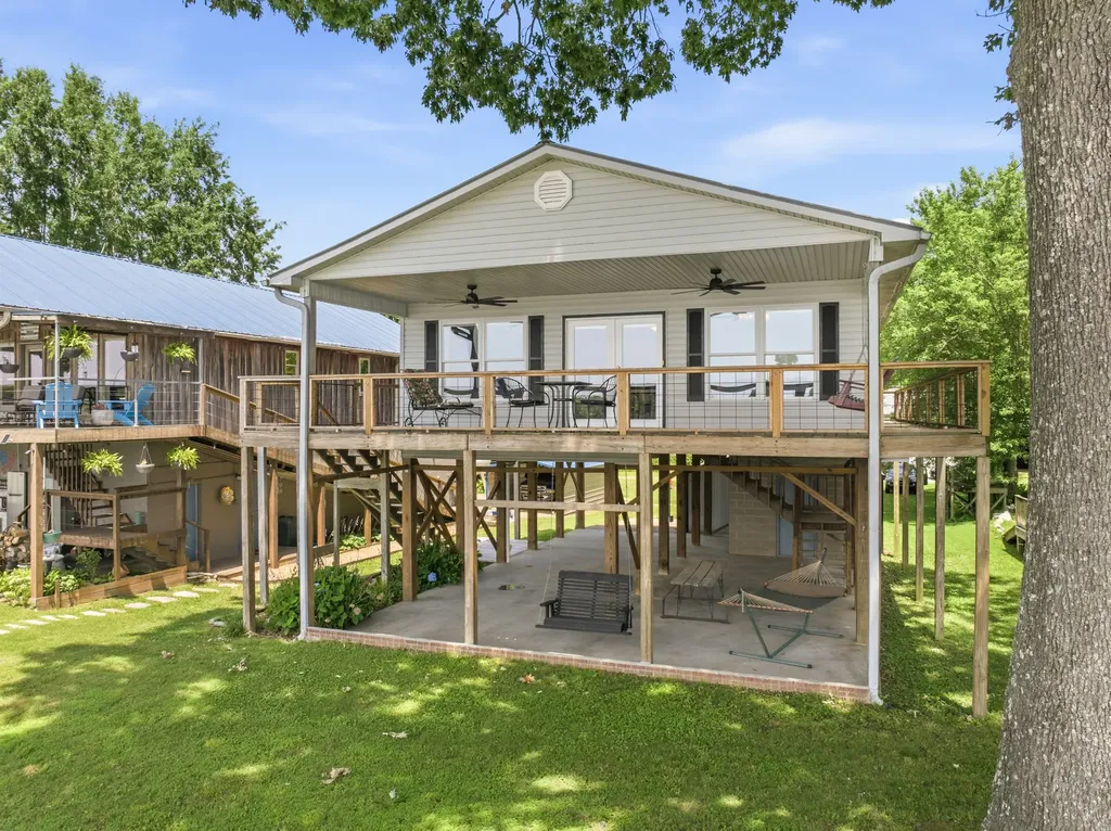 1728 Yarbro Landing Lane Decaturville TN 38329