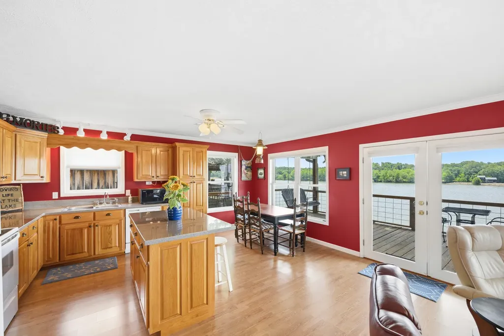 1728 Yarbro Landing Lane Decaturville TN 38329