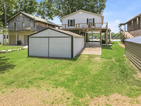 1728 Yarbro Landing Lane Decaturville TN 38329