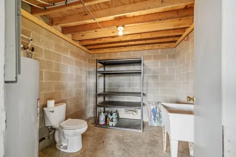 1728 Yarbro Landing Lane Decaturville TN 38329
