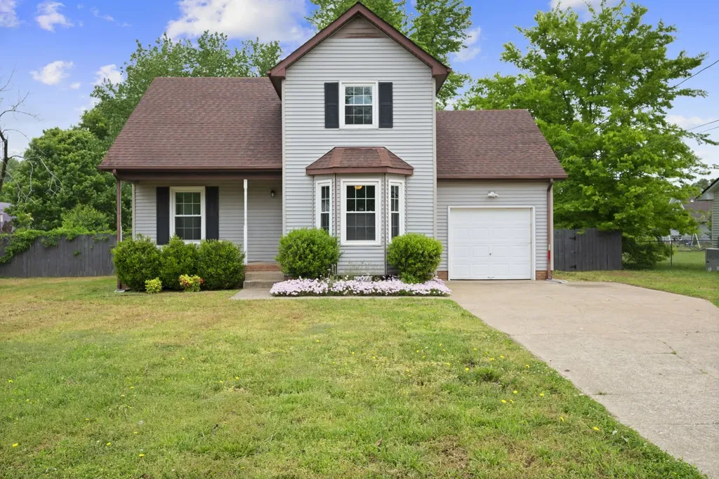 907 Desota Lane Oak Grove KY 42262