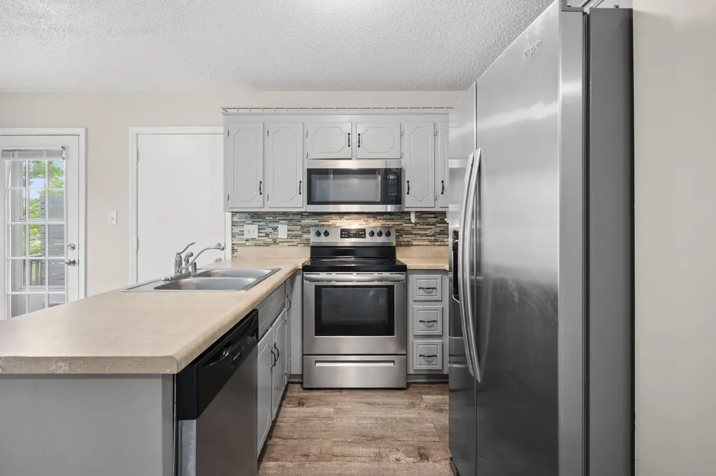 907 Desota Lane Oak Grove KY 42262