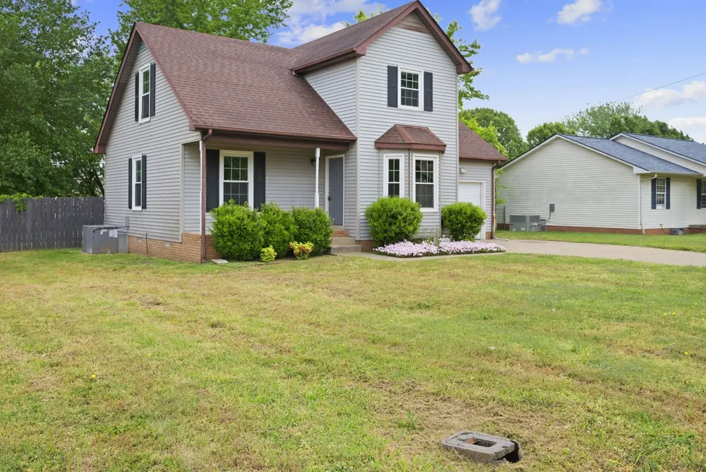 907 Desota Lane Oak Grove KY 42262