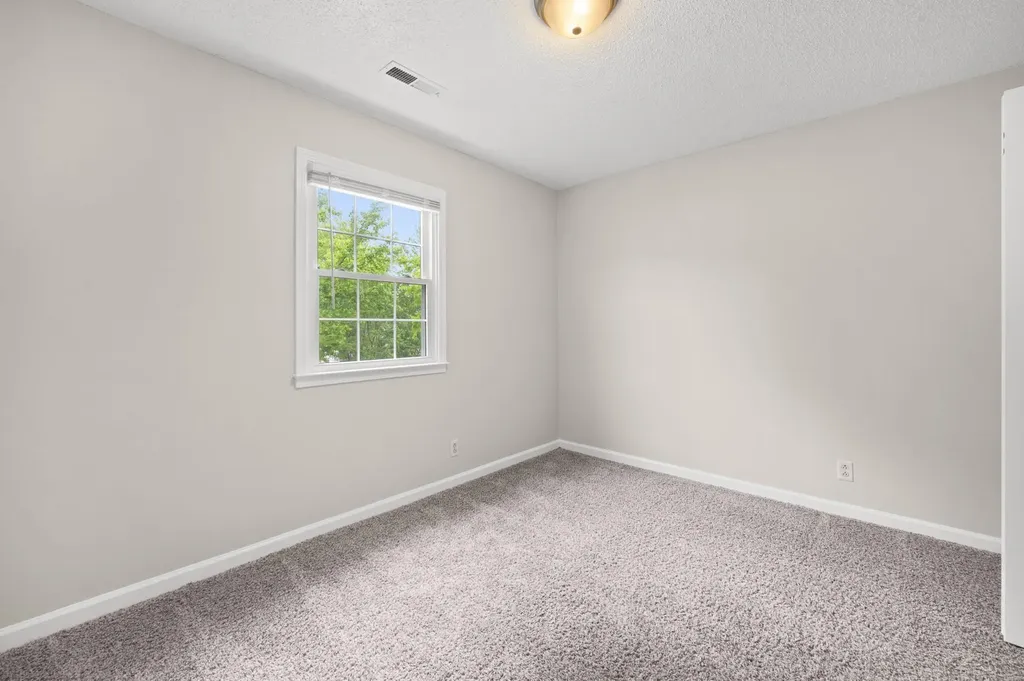 907 Desota Lane Oak Grove KY 42262