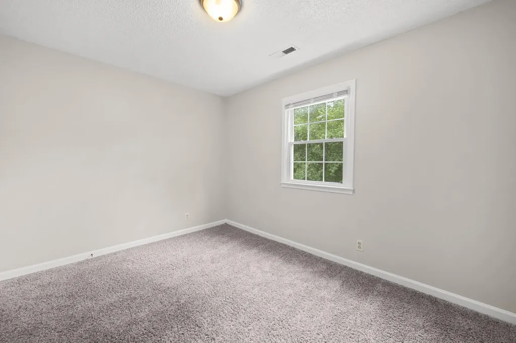 907 Desota Lane Oak Grove KY 42262