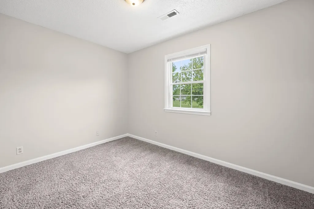 907 Desota Lane Oak Grove KY 42262