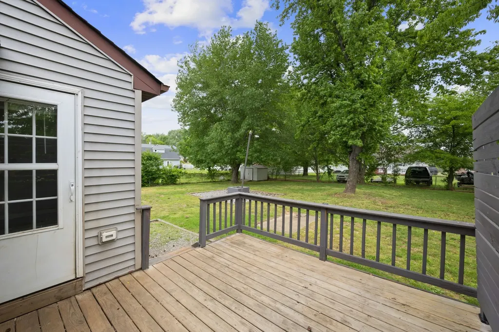 907 Desota Lane Oak Grove KY 42262