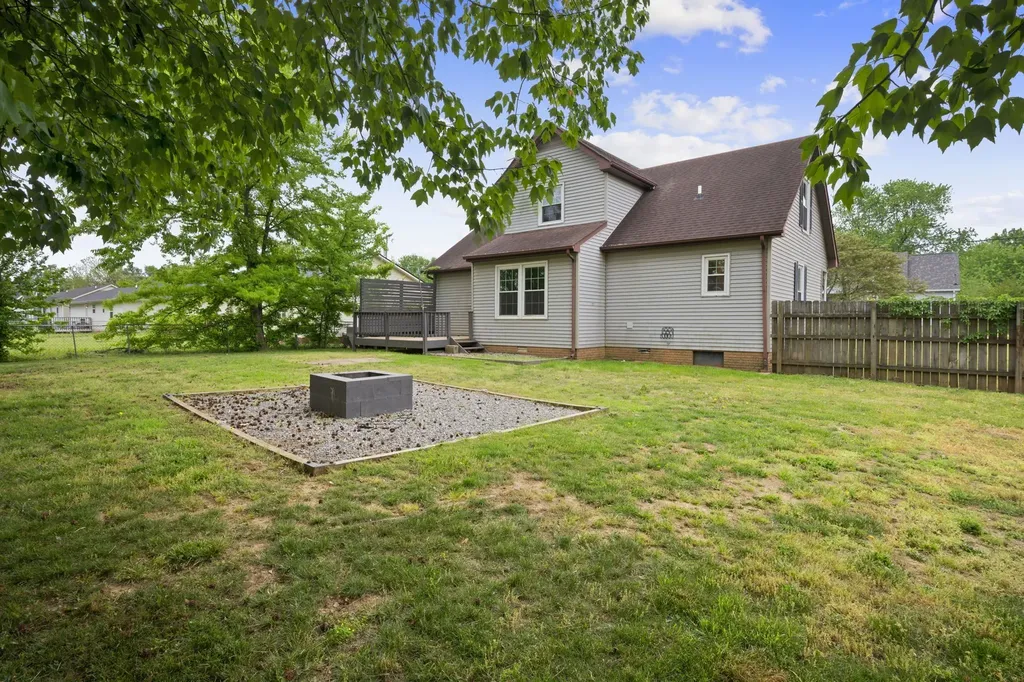 907 Desota Lane Oak Grove KY 42262