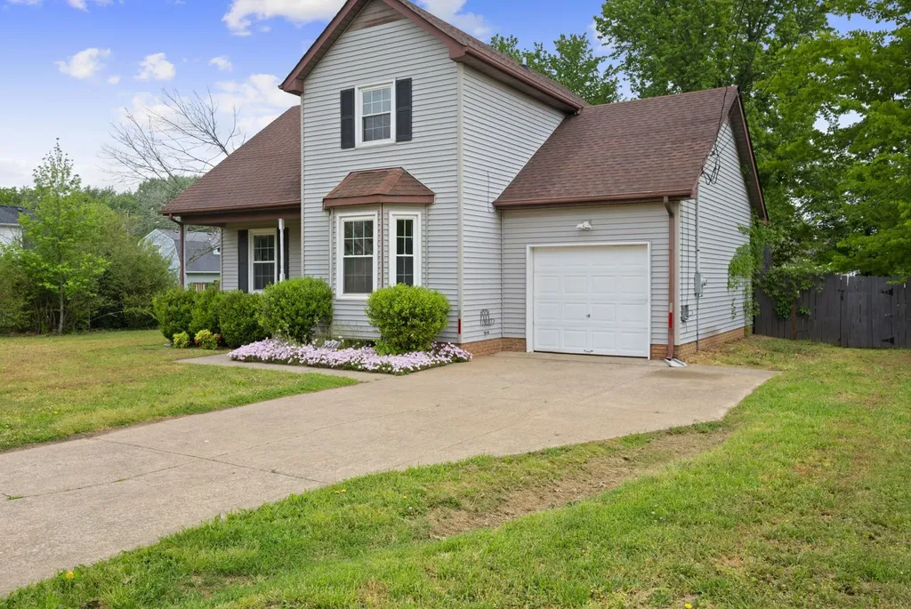 907 Desota Lane Oak Grove KY 42262