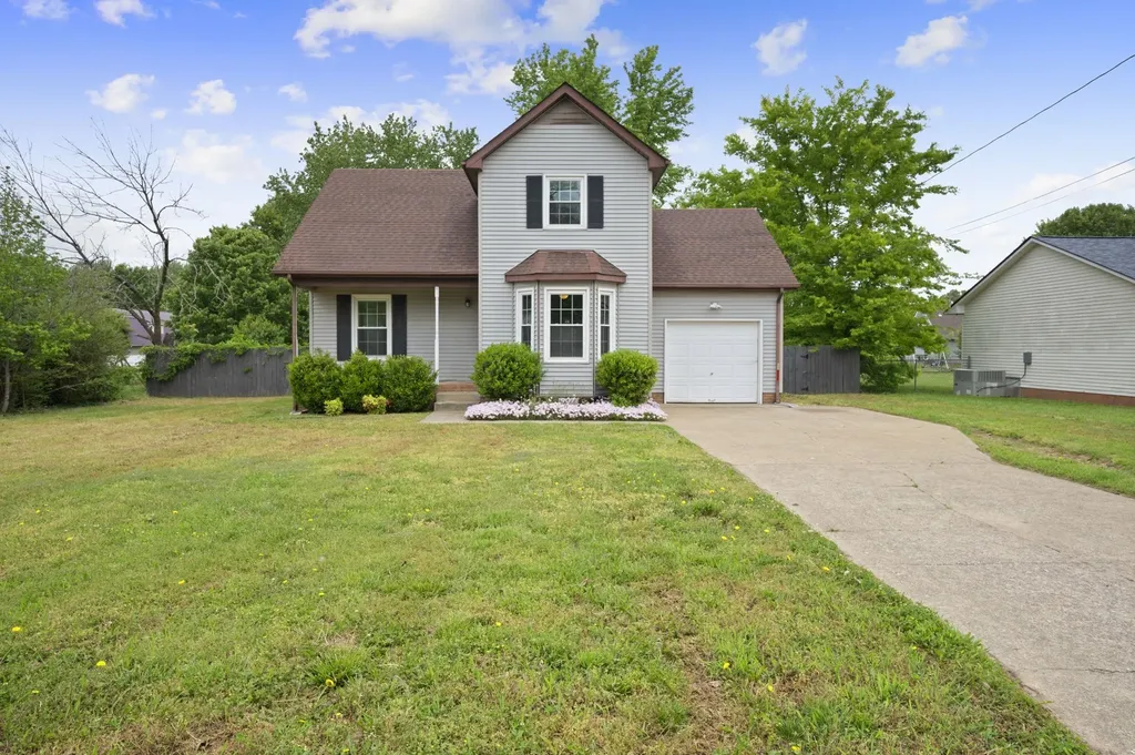 907 Desota Lane Oak Grove KY 42262