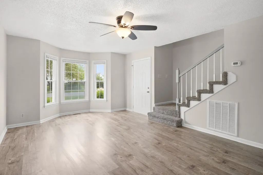 907 Desota Lane Oak Grove KY 42262