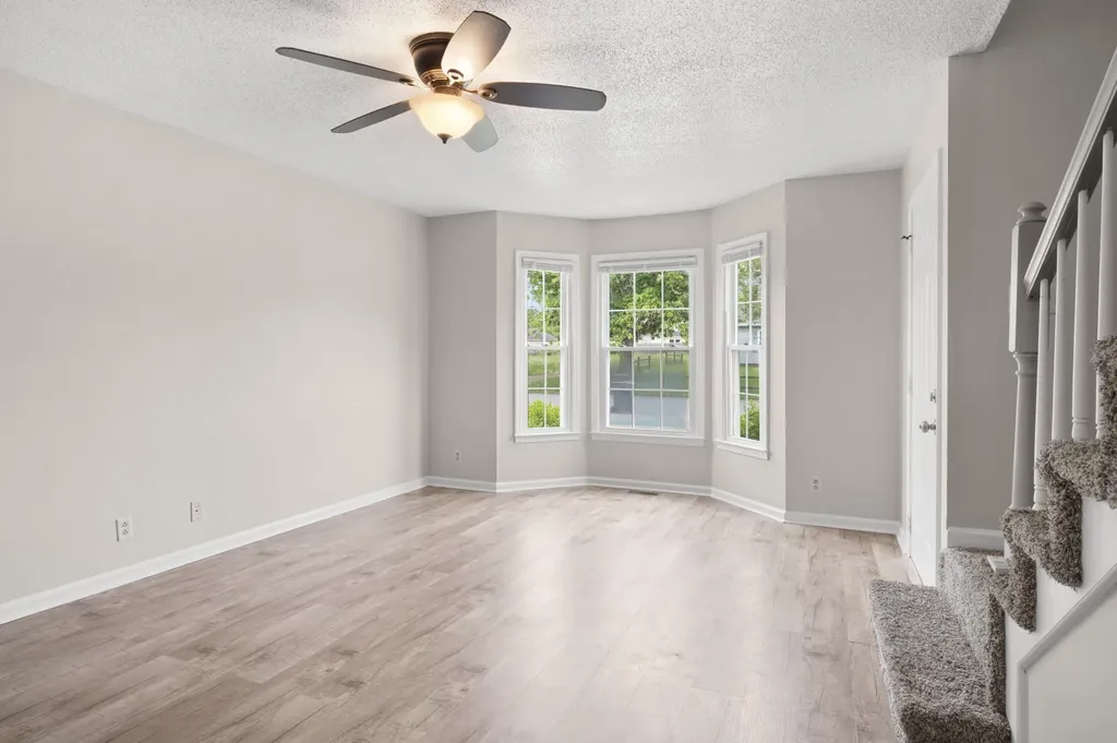 907 Desota Lane Oak Grove KY 42262