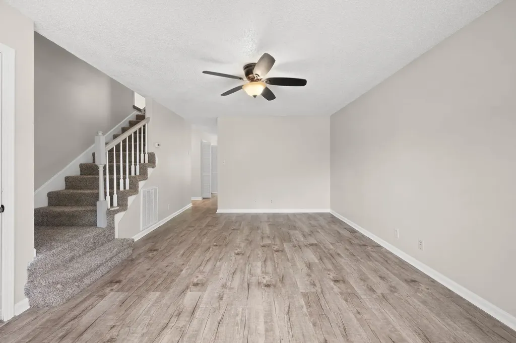 907 Desota Lane Oak Grove KY 42262