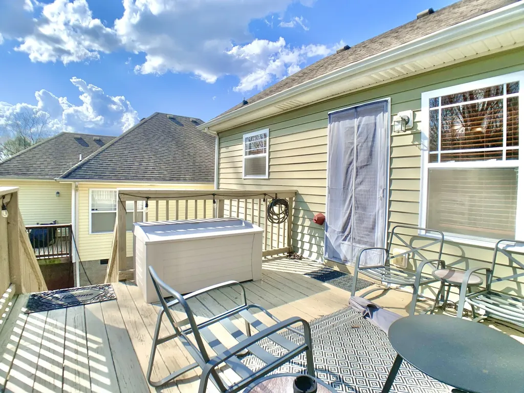 1016 Sunset Drive Clarksville TN 37040
