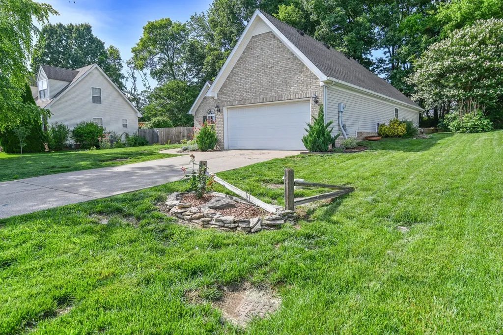 2224 Dewey Drive Spring Hill TN 37174