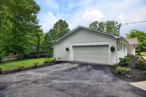 1281 Winterhill Drive Cookeville TN 38501