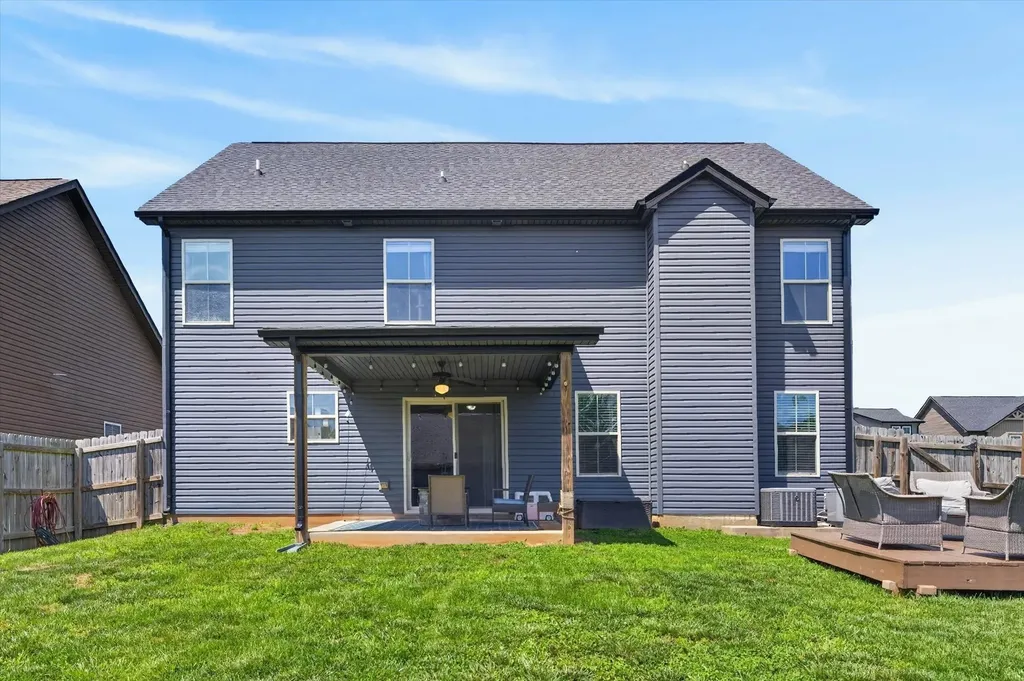 1200 Eagles Nest Lane Clarksville TN 37040