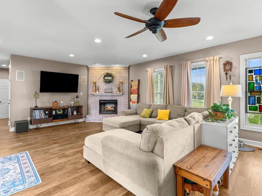 117 Pin Oak Drive Woodbury TN 37190