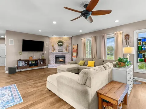 117 Pin Oak Drive Woodbury TN 37190