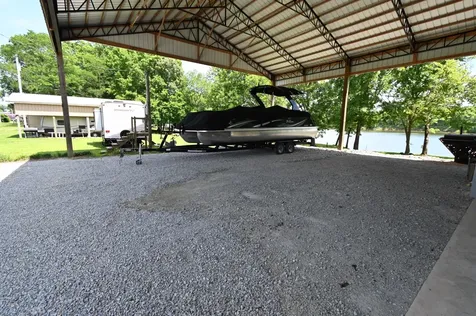 1067 Wc Pickett Clifton TN 38425