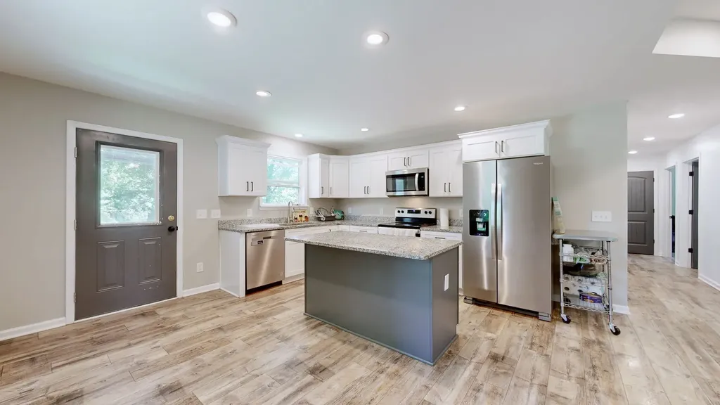 695 Hog Back Ridge Road Bethpage TN 37022