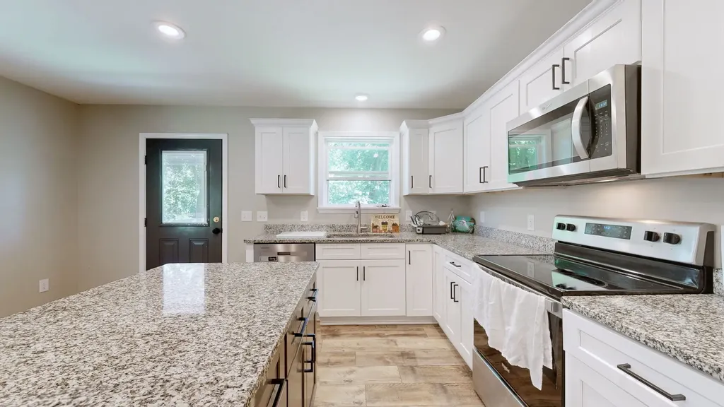 695 Hog Back Ridge Road Bethpage TN 37022