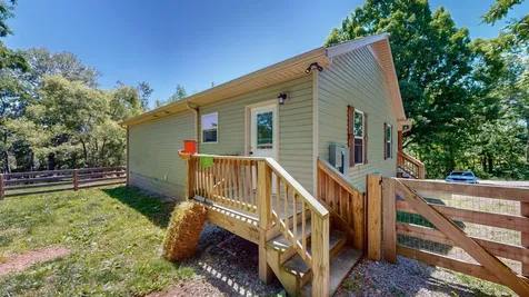 695 Hog Back Ridge Road Bethpage TN 37022