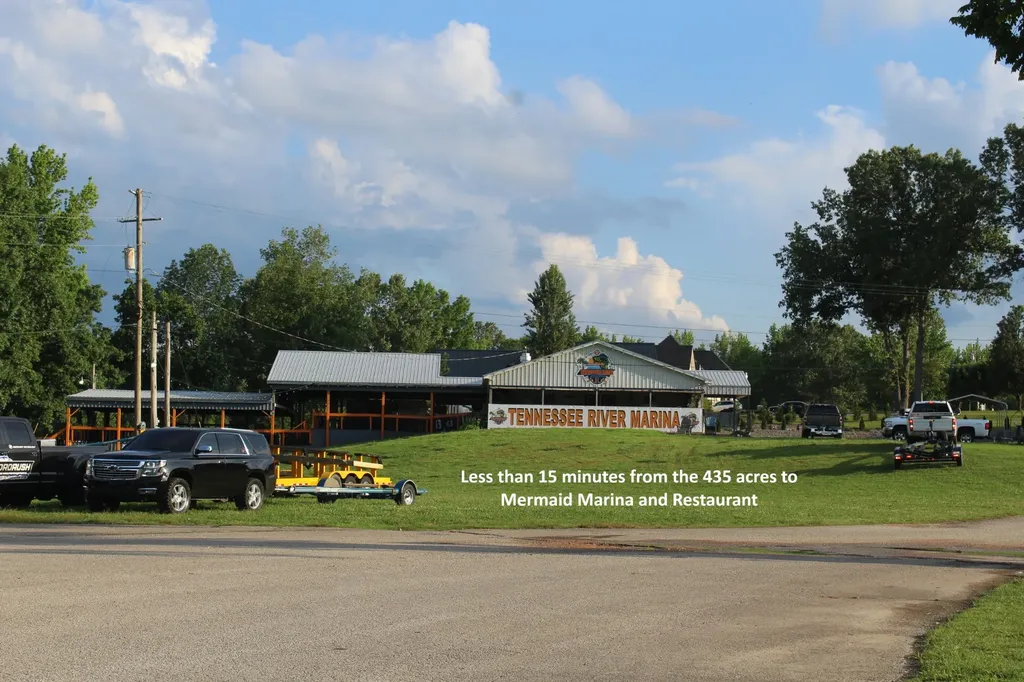 11517 Mt Carmel Road Decaturville TN 38329