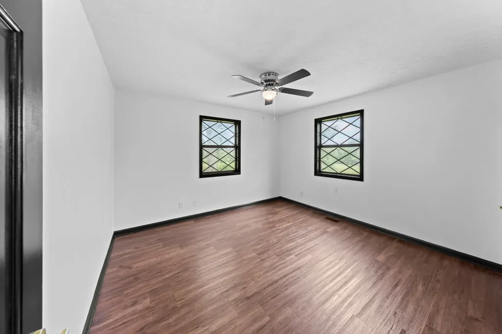 4169 Bledsoe Street Westmoreland TN 37186