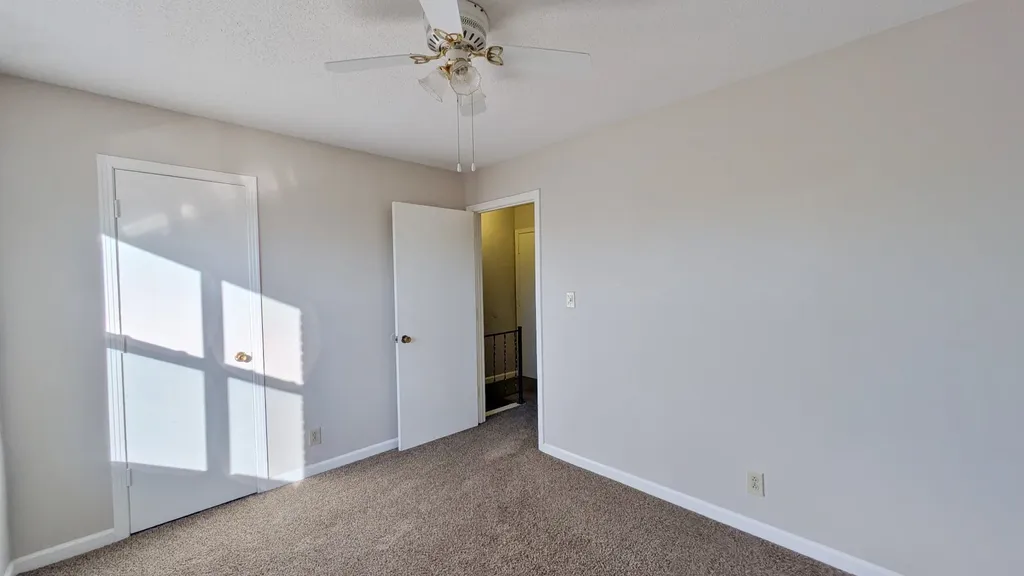 1531 E Knollwood Circle Clarksville TN 37043