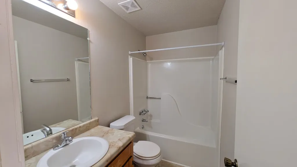 1531 E Knollwood Circle Clarksville TN 37043
