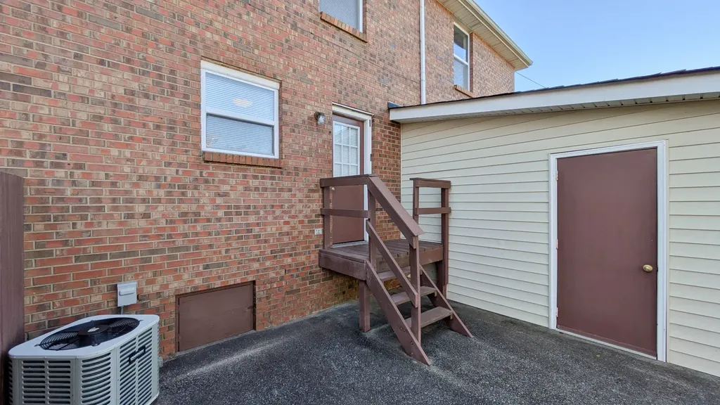 1531 E Knollwood Circle Clarksville TN 37043