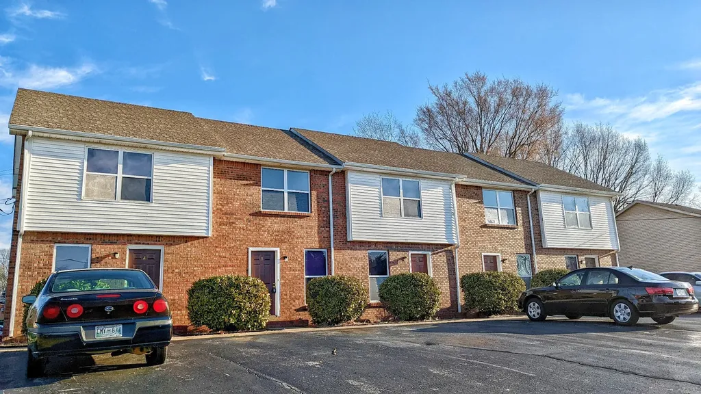 1531 E Knollwood Circle Clarksville TN 37043