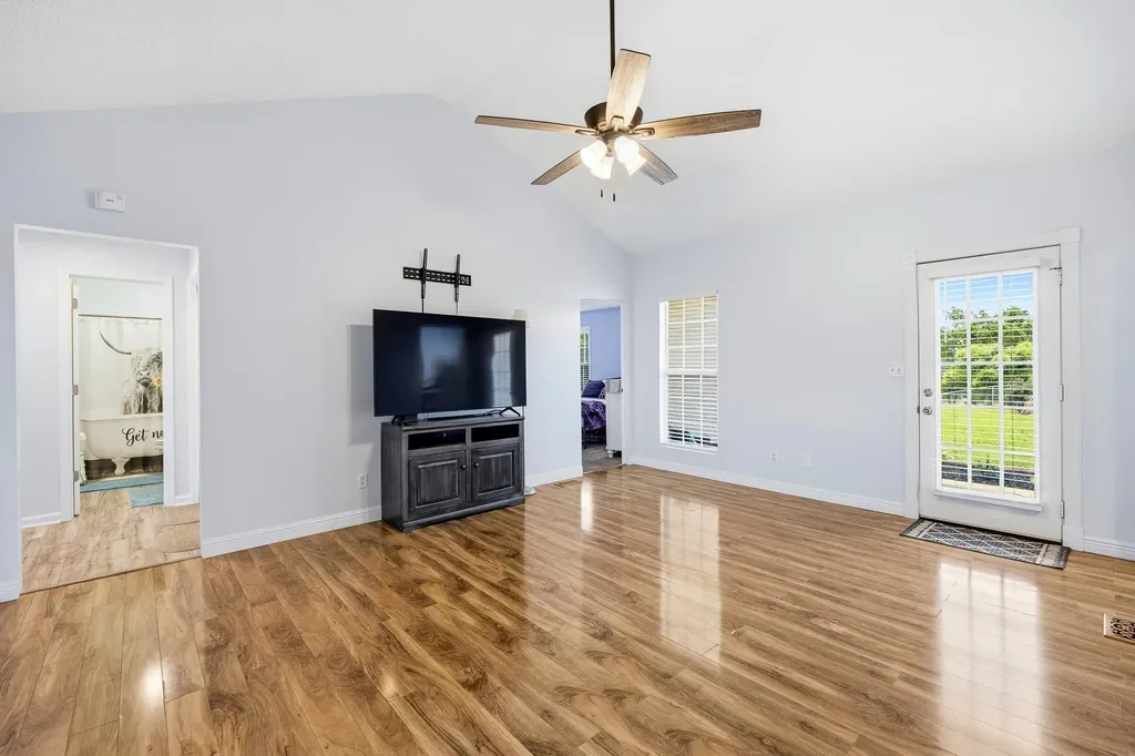 1087 Heatherwood Road Pleasant View TN 37146