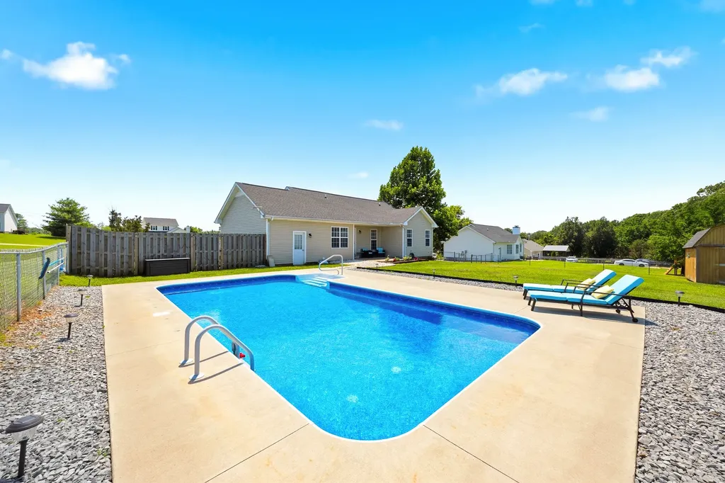 1087 Heatherwood Road Pleasant View TN 37146